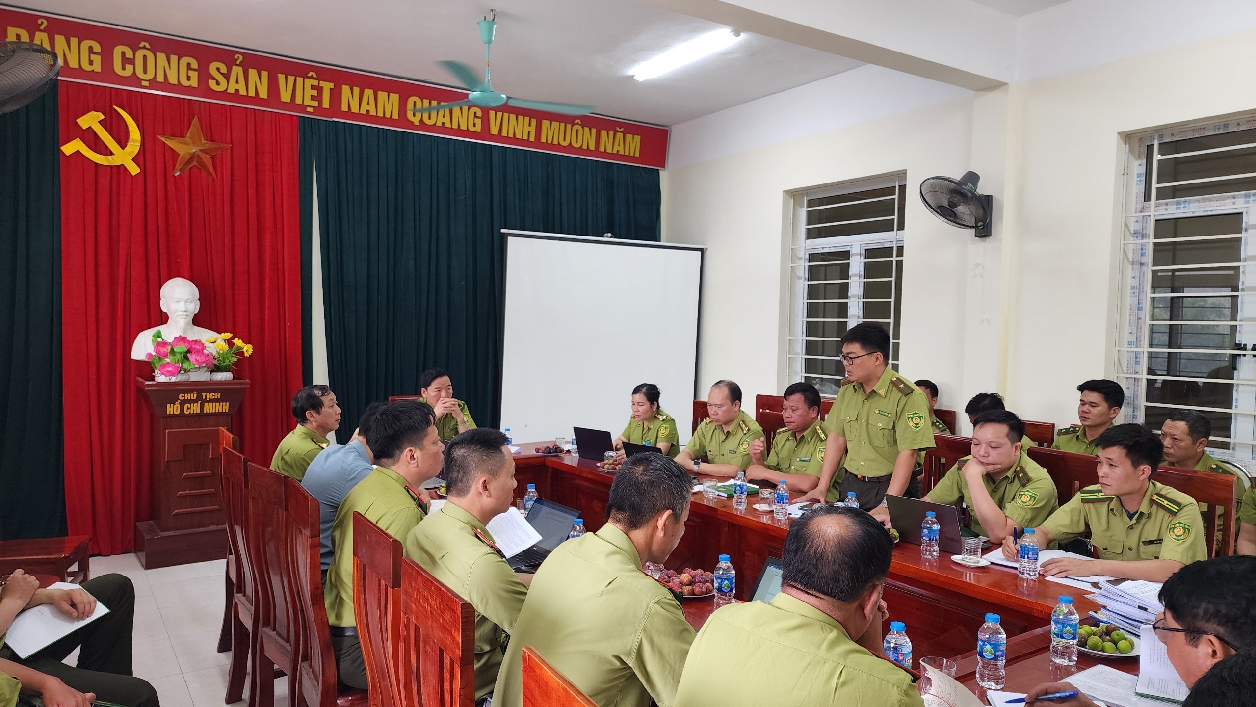 Đoàn công tác Cục Kiểm lâm kiểm tra công tác quản lý, bảo vệ, phòng cháy, chữa cháy rừng, đấu tranh ngăn chặn, xử lý vi phạm pháp luật về Lâm nghiệp  tại các tỉnh Lạng Sơn, Cao Bằng, Bắc Kạn